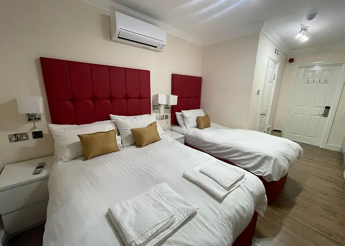 Crompton Guest House