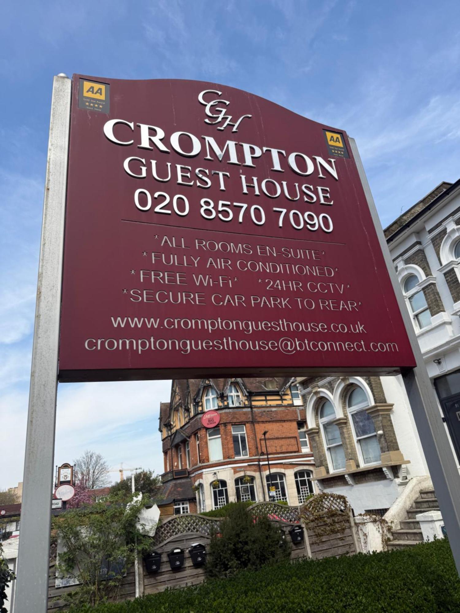 Гостевой дом Crompton 4*