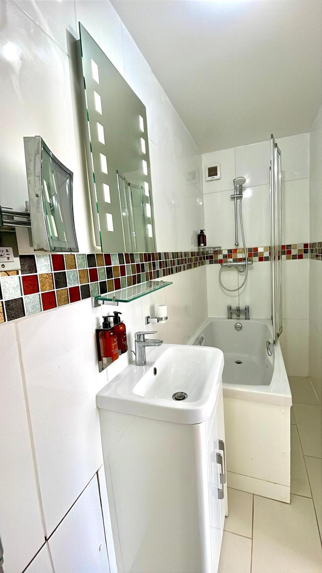Crompton Affittacamere Hounslow
