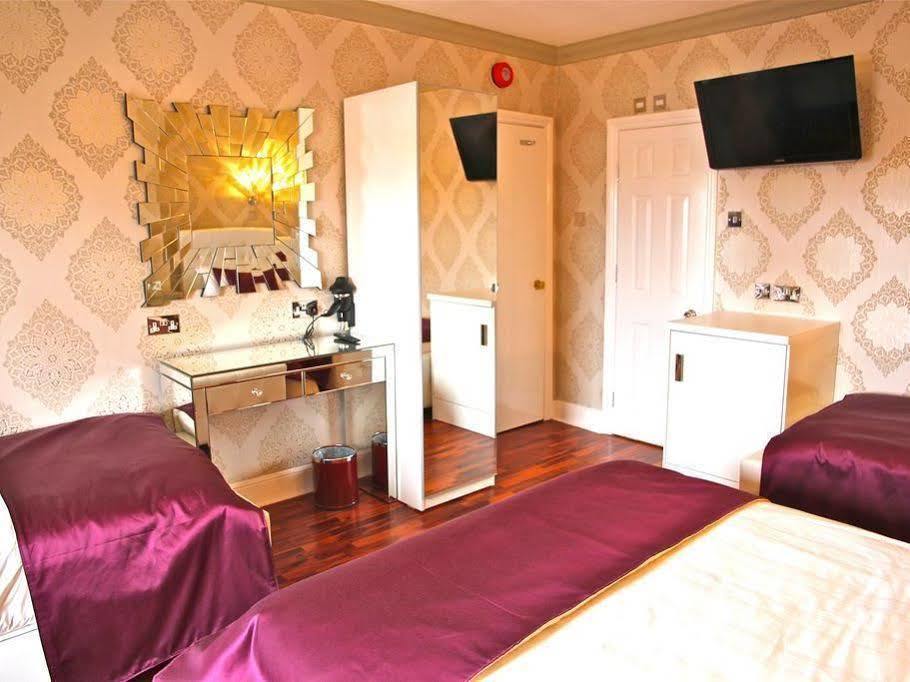 Crompton 4* Hounslow