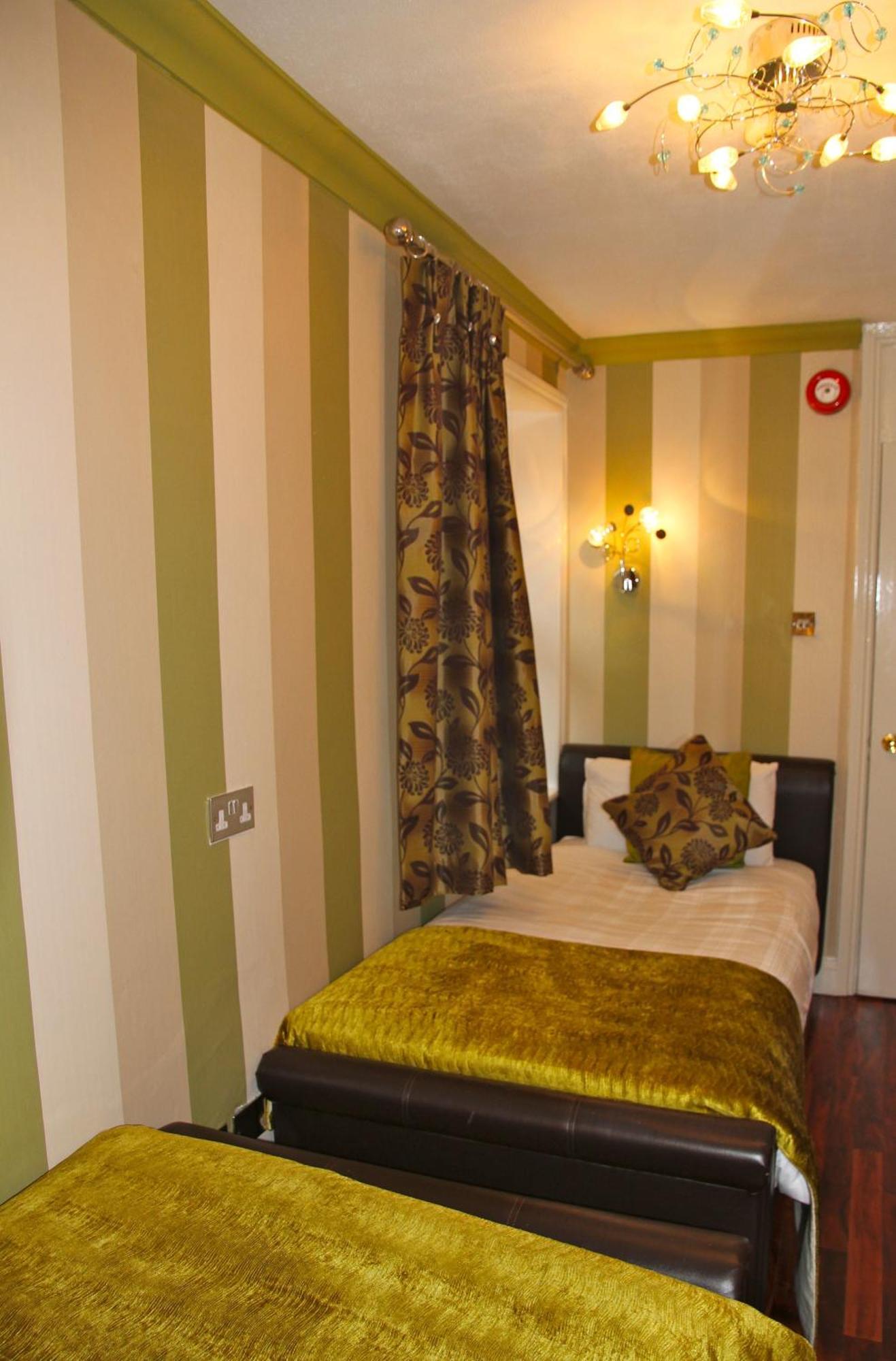 Crompton Gasthof Hounslow